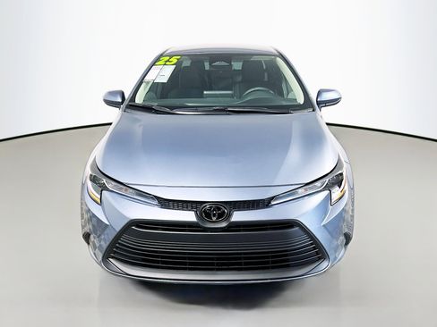 Used 2025 Toyota Corolla LE image 11