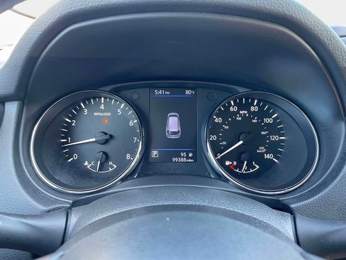 Used 2019 Nissan Rogue S FWD image 23