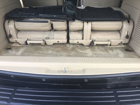 Used 2013 Chevrolet Tahoe LT w/ Luxury Package RWD image 27