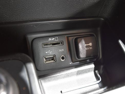 Used 2015 Jeep Cherokee Trailhawk w/ Comfort/Convenience Group AWD/4WD image 45