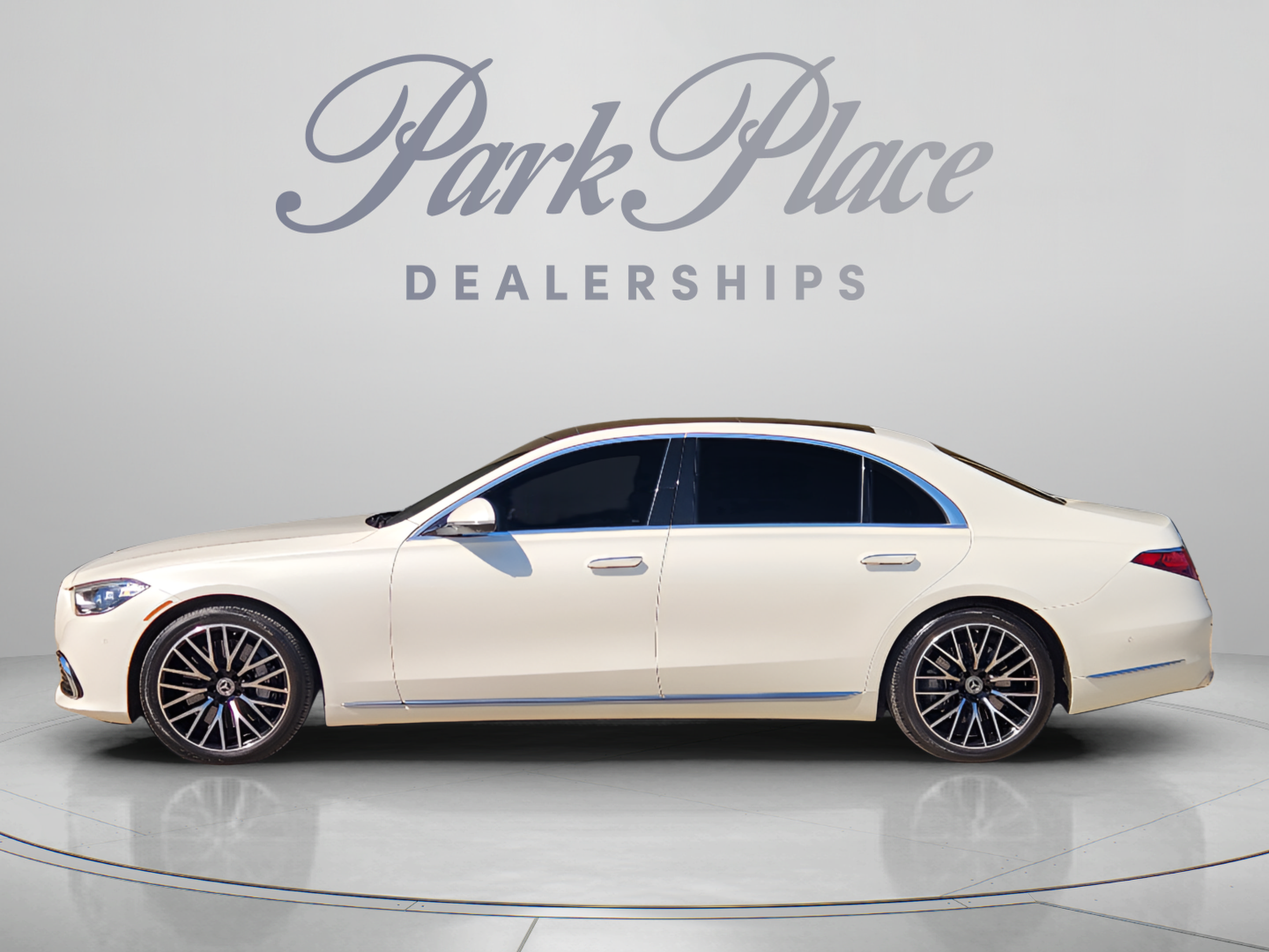 Certified 2022 Mercedes-Benz S 580 4MATIC Sedan image 2