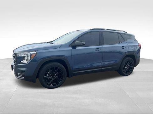 Certified 2024 GMC Terrain SLT w/ Elevation Edition AWD/4WD image 11