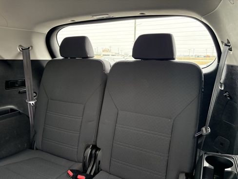 Used 2019 Kia Sorento LX image 28