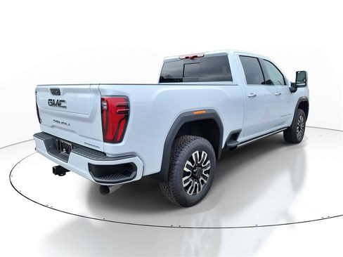 New 2026 GMC Sierra 2500 Denali Ultimate image 4