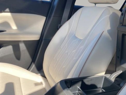 Used 2025 Buick Encore GX Avenir image 21