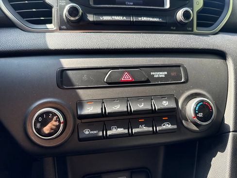 Used 2019 Kia Sportage LX AWD/4WD image 28