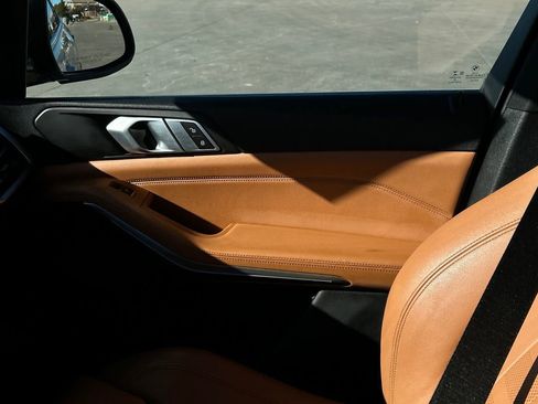 Used 2019 BMW X5 xDrive40i w/ Convenience Package image 24