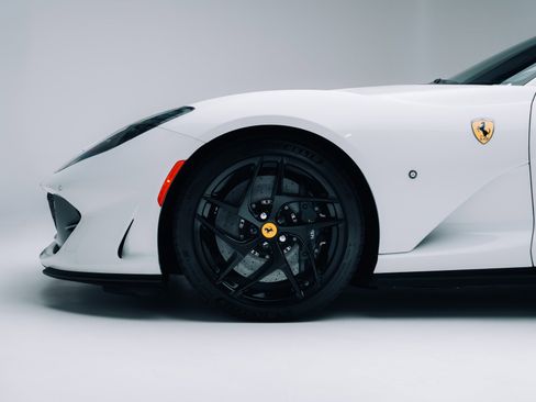 Used 2019 Ferrari 812 Superfast image 16