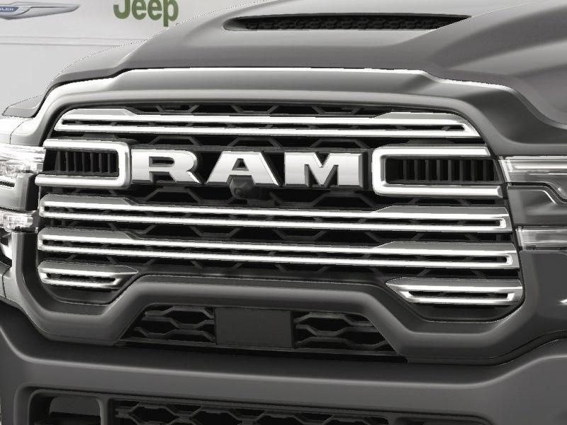 New 2025 RAM 2500 Laramie AWD/4WD image 14