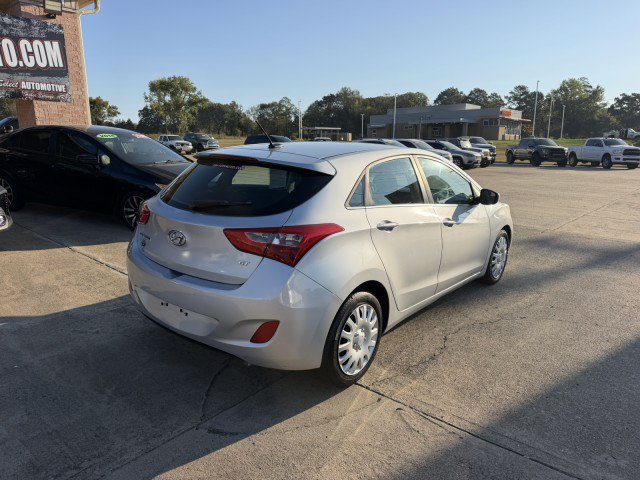 Used 2017 Hyundai Elantra GT FWD image 8