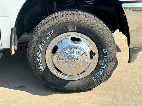 New 2024 RAM 3500 Tradesman w/ Chrome Appearance Group image 23