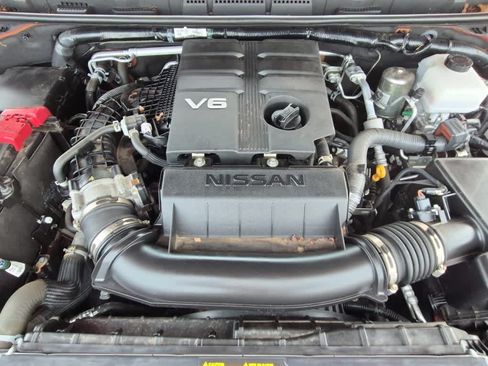 Used 2023 Nissan Frontier PRO-4X w/ Pro Convenience Package AWD/4WD image 19
