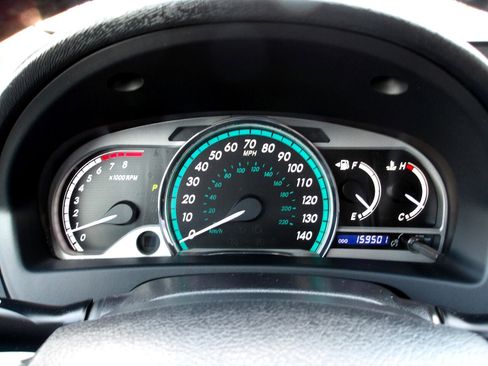 Used 2015 Toyota Venza Limited image 18