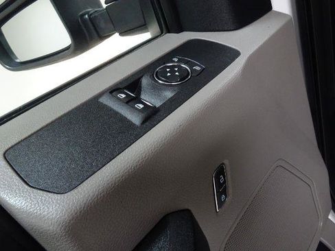 Used 2018 Ford F250 XL w/ Power Equipment Group RWD image 20