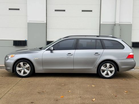 Used 2007 BMW 530xi Wagon image 2