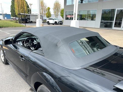 Used 2006 Ford Mustang GT Premium image 15