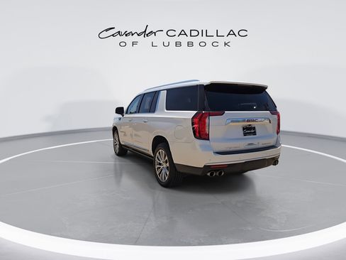 Used 2023 GMC Yukon XL Denali AWD/4WD image 7