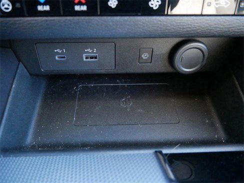 Used 2025 Mitsubishi Outlander SEL image 24