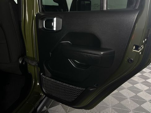 Used 2023 Jeep Wrangler Unlimited w/ Cold Weather Group image 26