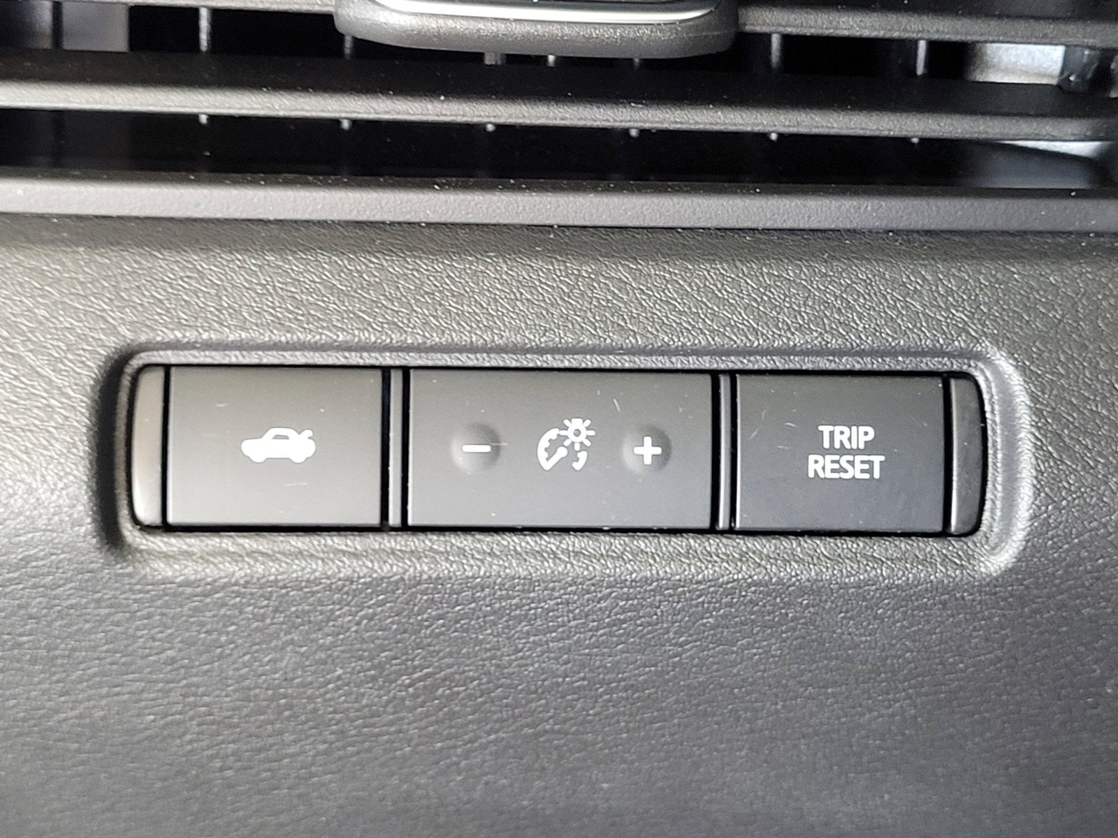 Certified 2024 Nissan Altima 2.5 S FWD image 8