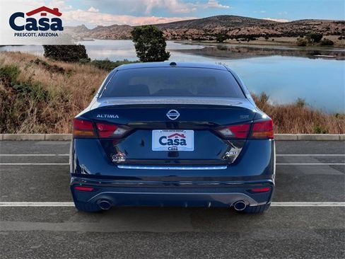 Used 2020 Nissan Altima 2.5 SR w/ Premium Package image 3