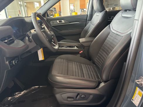 New 2026 Ford Explorer ST-Line w/ ST-Line Street Pack AWD/4WD image 12