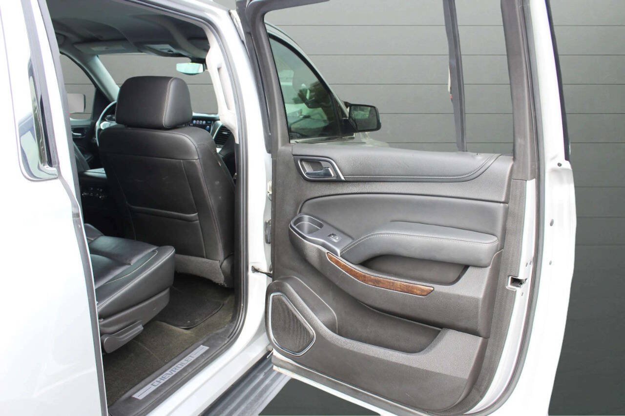 Used 2017 Chevrolet Suburban LT AWD/4WD image 18