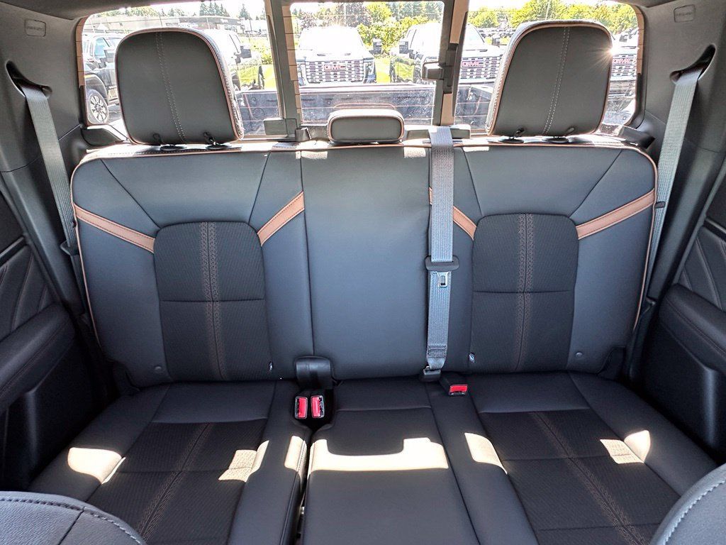 Certified 2026 GMC Canyon AT4 AWD/4WD image 28