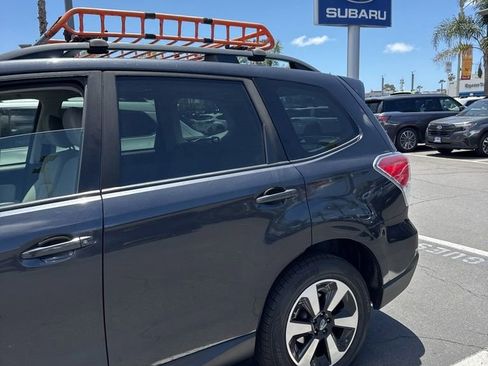 Used 2018 Subaru Forester 2.5i Premium AWD/4WD image 3