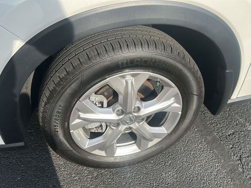 Used 2025 Honda HR-V LX image 2