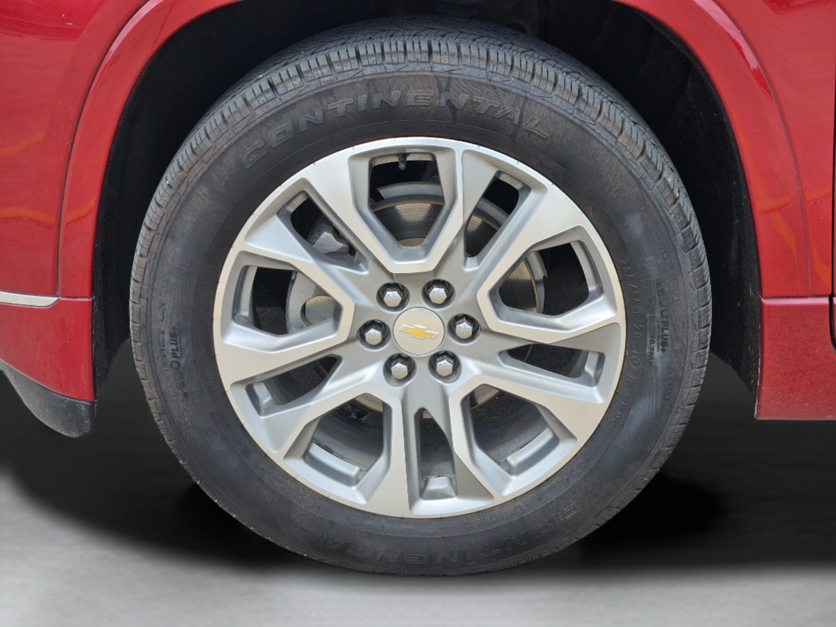 Used 2020 Chevrolet Traverse Premier FWD image 32