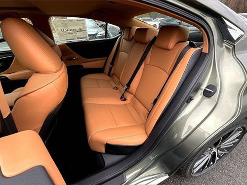 New 2025 Lexus ES 350 w/ Premium Package image 10