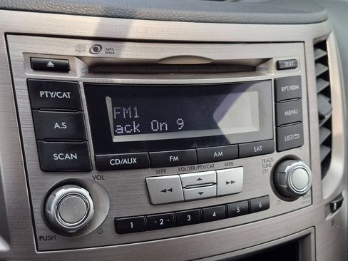 Used 2013 Subaru Outback 2.5i AWD/4WD image 19