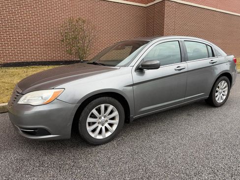 Used 2012 Chrysler 200 Touring w/ Cold Weather Group image 3