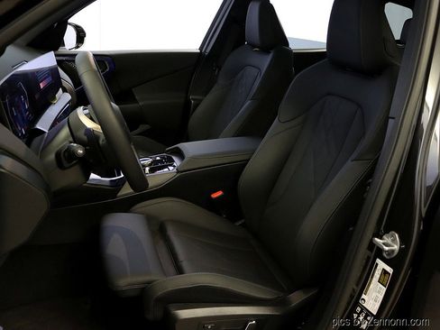 Used 2025 BMW X3 xDrive30i w/ Convenience Package image 10