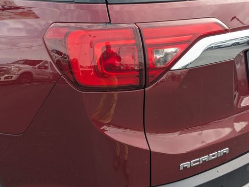 Used 2018 GMC Acadia SLT image 13