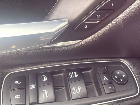 Used 2019 RAM 1500 Laramie image 13