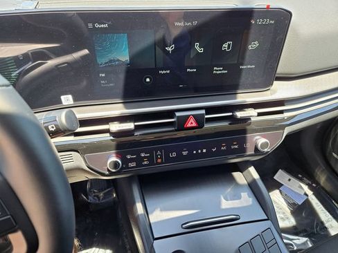 New 2026 Kia Sportage LX FWD image 8