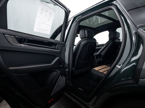 Certified 2026 Porsche Cayenne GTS image 25
