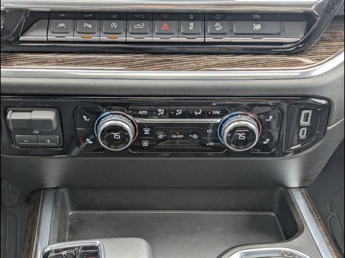 Used 2025 GMC Sierra 1500 Elevation w/ Elevation Premium Package AWD/4WD image 33