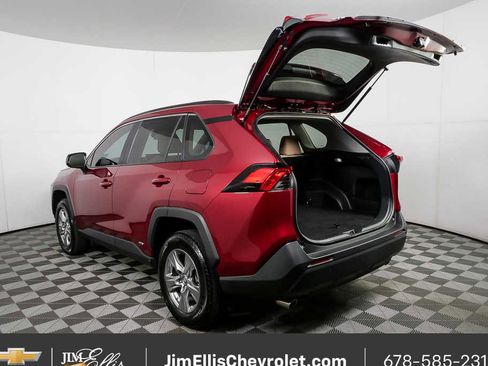 Used 2023 Toyota RAV4 LE AWD/4WD image 29