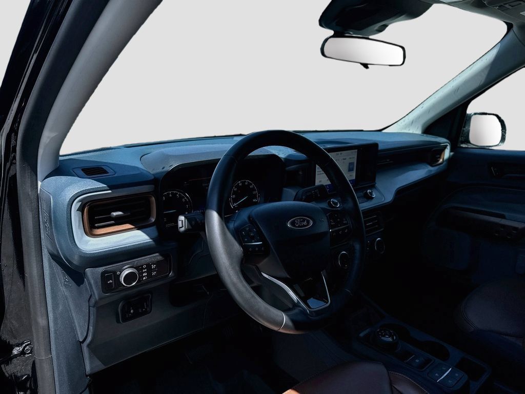 Used 2024 Ford Maverick Lariat w/ 4K Tow Package AWD/4WD image 9