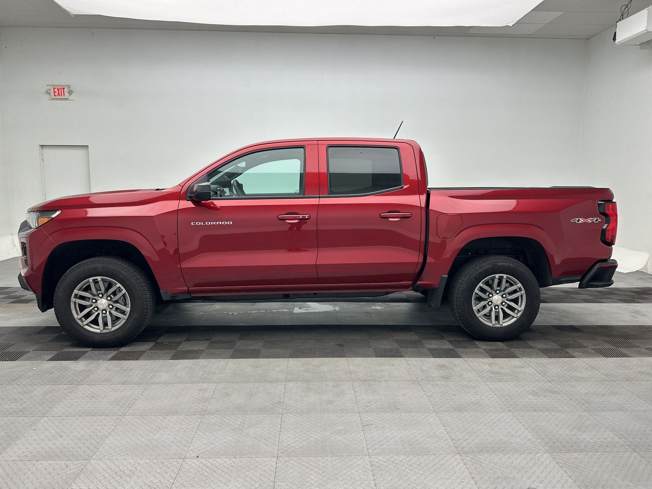 New 2026 Chevrolet Colorado LT w/ Advanced Trailering Package AWD/4WD image 2