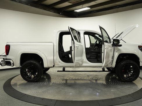 New 2025 GMC Sierra 1500 AT4 w/ AT4 Premium Package image 13