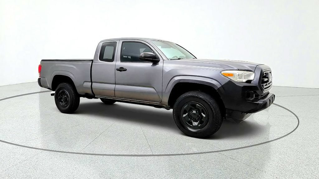 Used 2018 Toyota Tacoma SR RWD image 3