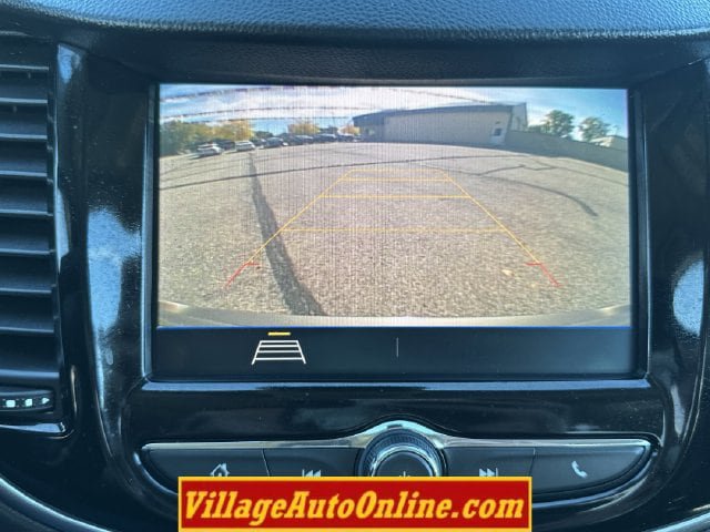Used 2020 Chevrolet Trax LT w/ Driver Confidence Package AWD/4WD image 16