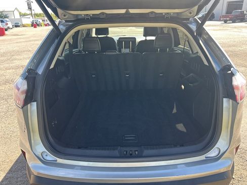 Used 2024 Ford Edge Titanium image 25