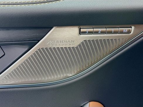 Used 2026 Jaguar F-PACE R-Dynamic S image 21