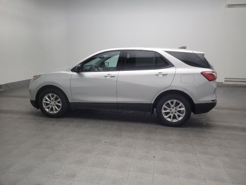 Used 2019 Chevrolet Equinox LS w/ LS Convenience Package FWD image 3