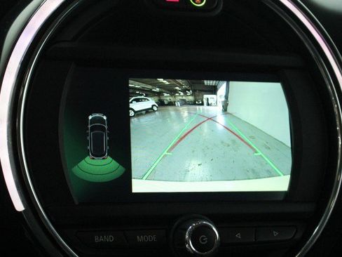 Used 2021 MINI Cooper 4-Door Hardtop w/ Storage Package image 17